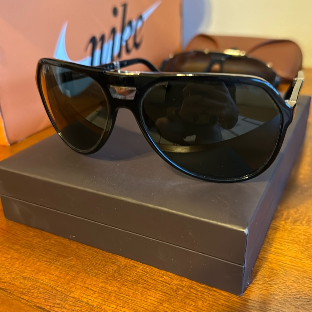Dolce and ganbanna sunglasses in black - like new